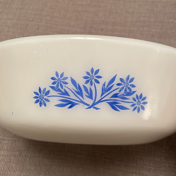Vintage Fire King Blue Corn Floral Casserole Dish 1 Quart Milk Glass 50’s Era - Picture 10 of 11